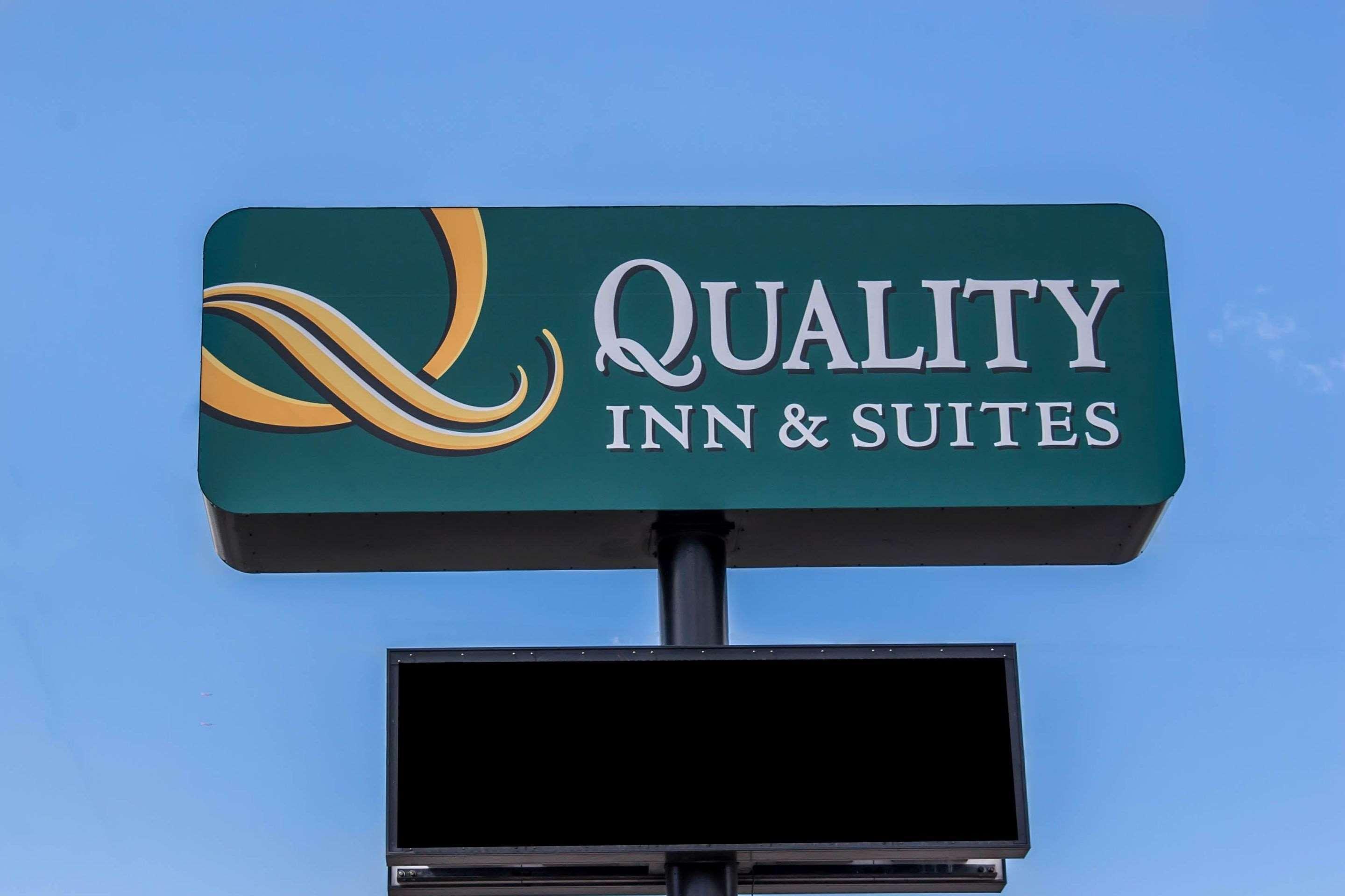 Quality Inn & Suites Fife Seattle Extérieur photo